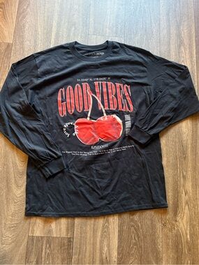 Fashion Nova Good Vibes Long Sleeve Tee in Black